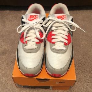 Woman’s Air Max 90 OG